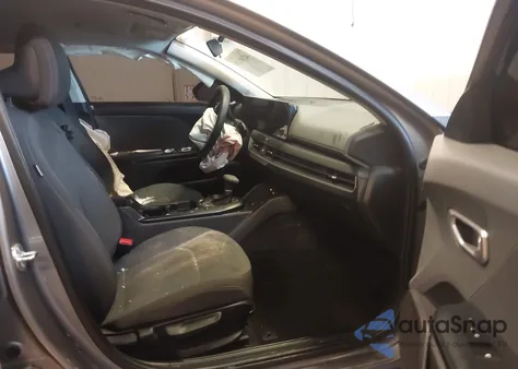 2025 Kia K4 Lxs z USA, uszkodzony, nr VIN 3KPFT4DE1SE170134